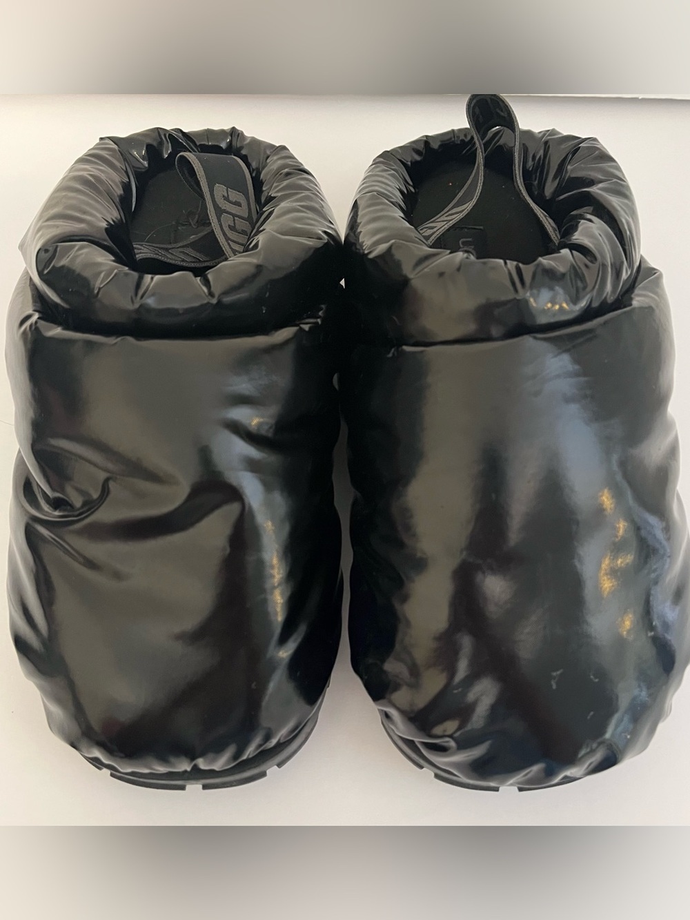 Ugg Spaceslider Slipper Shiny Black Puffy Textile Branded Elastic Strap Size 8